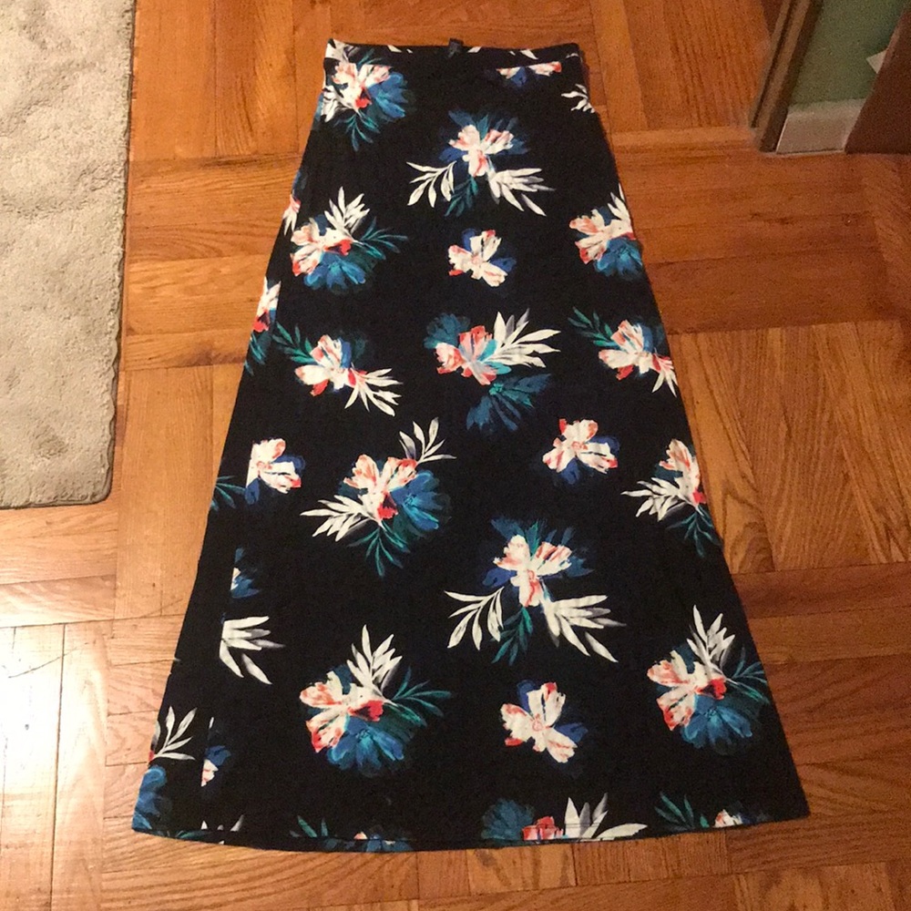 Forever 21 Floral Maxi Skirt